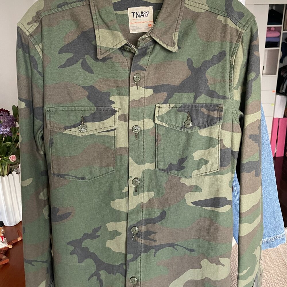 Woman TNA camo jacket